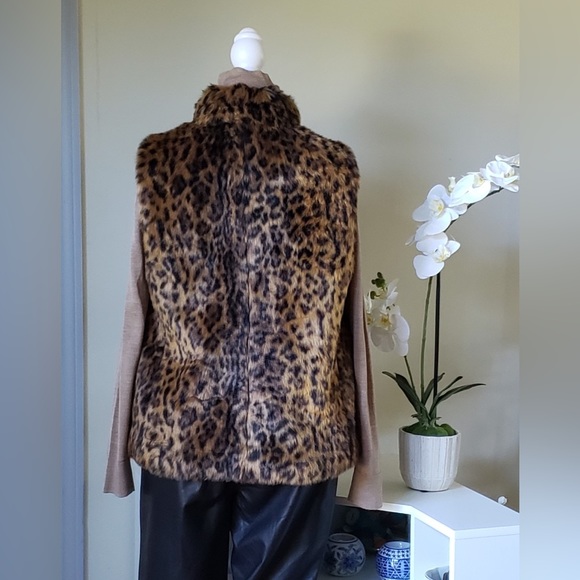 Pre owned J.CREW animal print faux fur vest in excellent condition - Picture 5 of 7